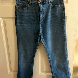 Women’s Express size 8R cropped flare jeans.